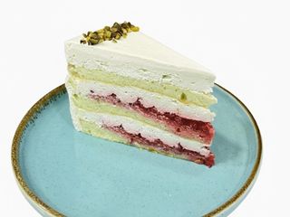 ფისტის ნამცხვარი ჟოლოთი