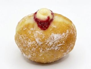 დონატი მარწყვის ჯემით