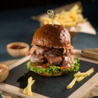 ორმაგი ბეკონატორი