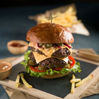 ორმაგი საფირმო ბურგერი