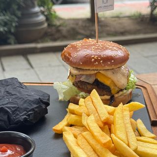 კლასიკური ბურგერი