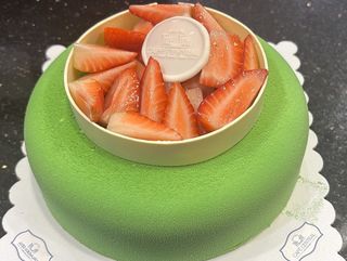 ფსტა-მარწყვის ანტრემე Pistachio-strawberry entreme