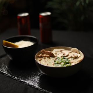 ტომ ხა ქათამი