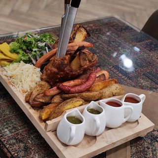 კანჭი 4 პერსონაზე