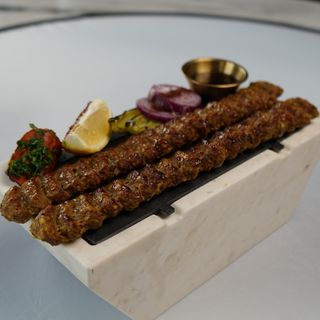 Kubideh – Lule Kabab (Two Skewers)