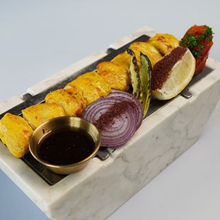 Joojeh Kabab – Grilled Saffron Chicken