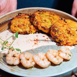 ყაბაყის ბლინები კრევეტებით/Zucchini pancakes with shrimp