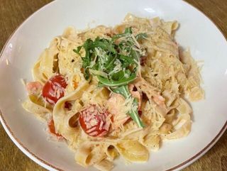 მაკარონი ორაგულით 60