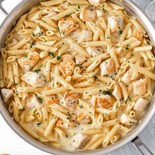 PENNE CHİCKEN ALFREDO, 2/1 PAY SOFT DRİNK SELECT 2(COCA'COLA,FANTA,SPRİTE,AYRAN)