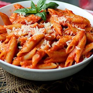 PENNE NAPOLİTEN SAUCE 2/1 PAY,SOFT DRİNKS 2 PİC SELECTED (COCA'COLA,FANTA,SPRİTE,SODA,AYRAN)