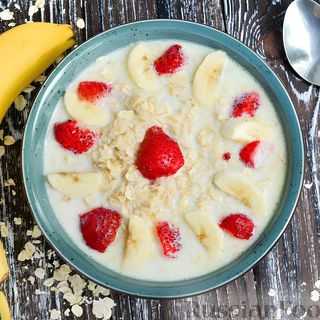 Oatmeal with coconut milk, strawberries and banana, 300g