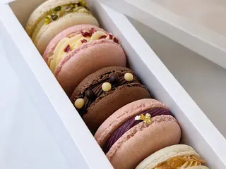 Macaron Box (5 pieces)