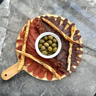 სუჯუკი და ბასტურმა