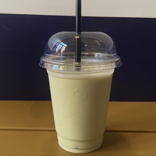 სმუზი ბანანი და ავოკადო