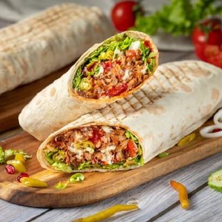 სტანდარტული შაურმა ლავაშით