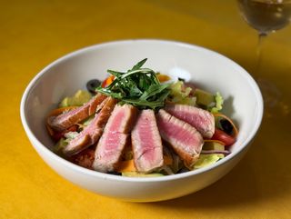 ფრეშ თინუსის სალათი