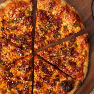 პიცა ბეკონით