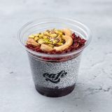 ჩიას და შავი სტაფილოს პუდინგი