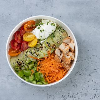 ქათმის სალათი კუსკუსით