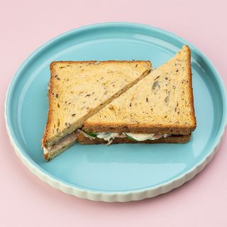 თინუსის ტოსტი