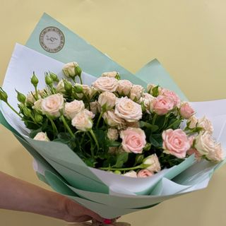 სპრეი ვარდის თაიგული