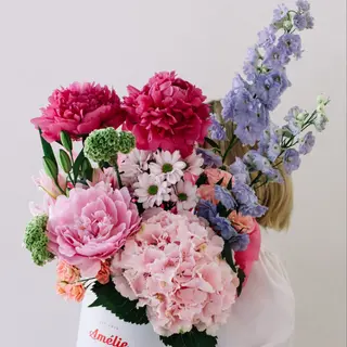 Pink rabbit L