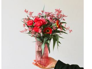 ყვავილები  დედას