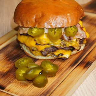 ჰალაპენიო ბურგერი