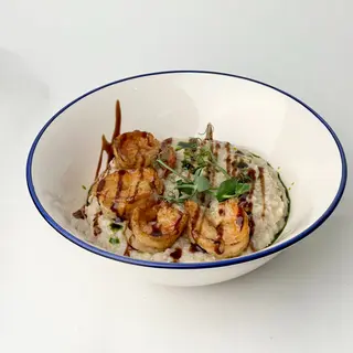 Oatmeal with shrimp