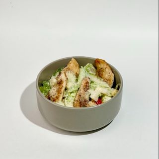 Caesar salad with chicken
