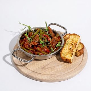 Beef in Tomato Sauce
