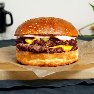 ჩიზბურგერი (სტანდ.)