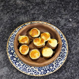 სოკო კეცზე ყველით