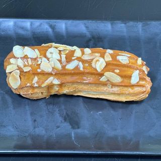 caramel eclair 