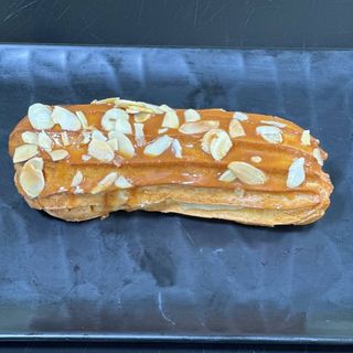 caramel eclair 