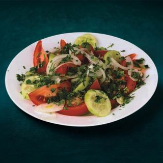 კიტრი პომიდვრის სალათი