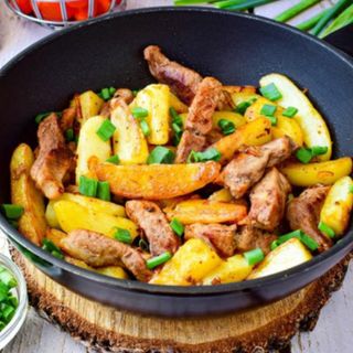 ხელნაკეთი კარტოფილი ხორცით