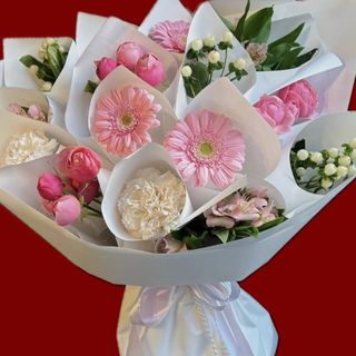 Seasonal mixed bouquet