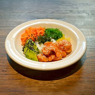 კრევეტების პოკე ბოული