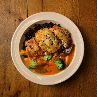 ტაილანდური ქათმის ქარი შავი ბრინჯით