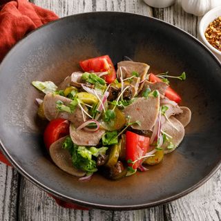 ბებია ნინოს სალათი