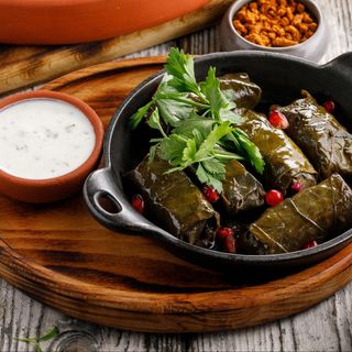 დოლმა ცხვრისა და საქონლის ხორცით