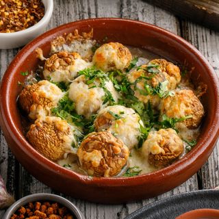 სოკო კეცზე ყველით