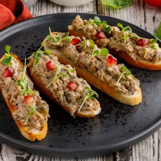 4 ცალი ფხალი ლავაშზე სოკოთი