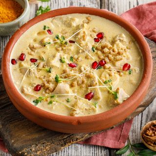 ქათმის ფილე ნაღების ცხარე სოუსში