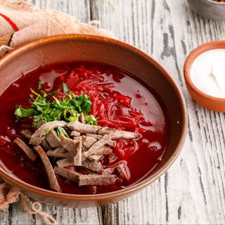 ბორში საქონლის ხორცით