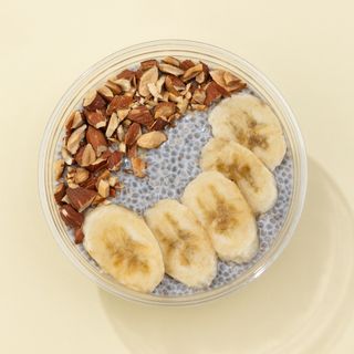 ჩია ქოქოსის რძით და ბანანით