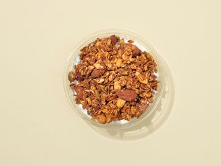 ბერძნული იოგურტი გრანოლათი