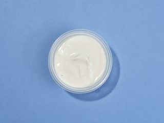 ტაჰინი იოგურტის სოუსი