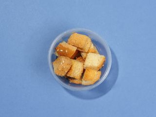 კრუტონი